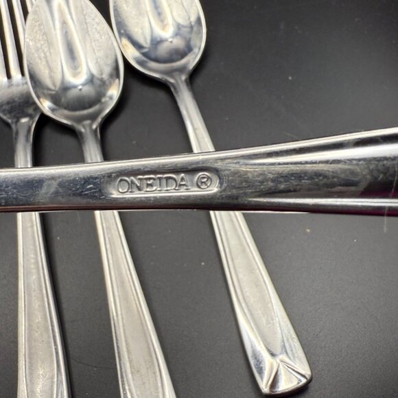 Oneida Lincoln Stainless Steel Flatware Set Forks & Soup Spoons Vintage - Picture 3 of 4